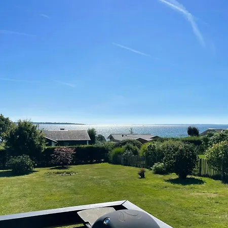 Сasa de vacaciones Summerhouse With Sea View In South Funen Fåborg